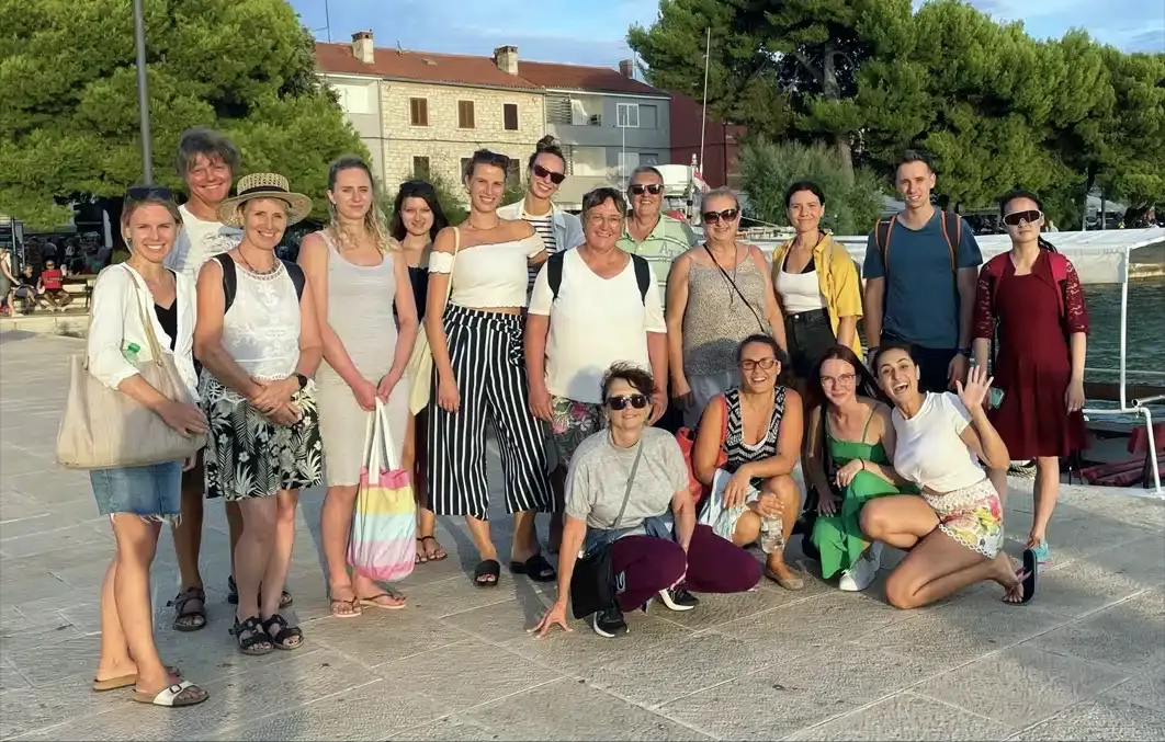 Über Let's Learn Croatian